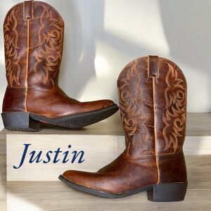 Justin Boots-Men’s size 13D style2555. Genuine leather/great stitching. Like new
